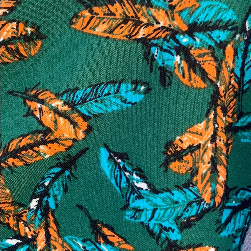 Large LuLaRoe Randy Baseball Tee - Picture 2 of 3